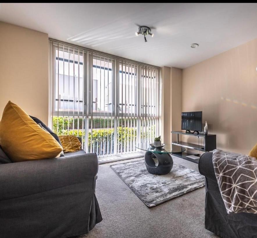Stylish 2 Bedroom Apartment-Short Term Lets & Serviced Accomodation Reading Kültér fotó