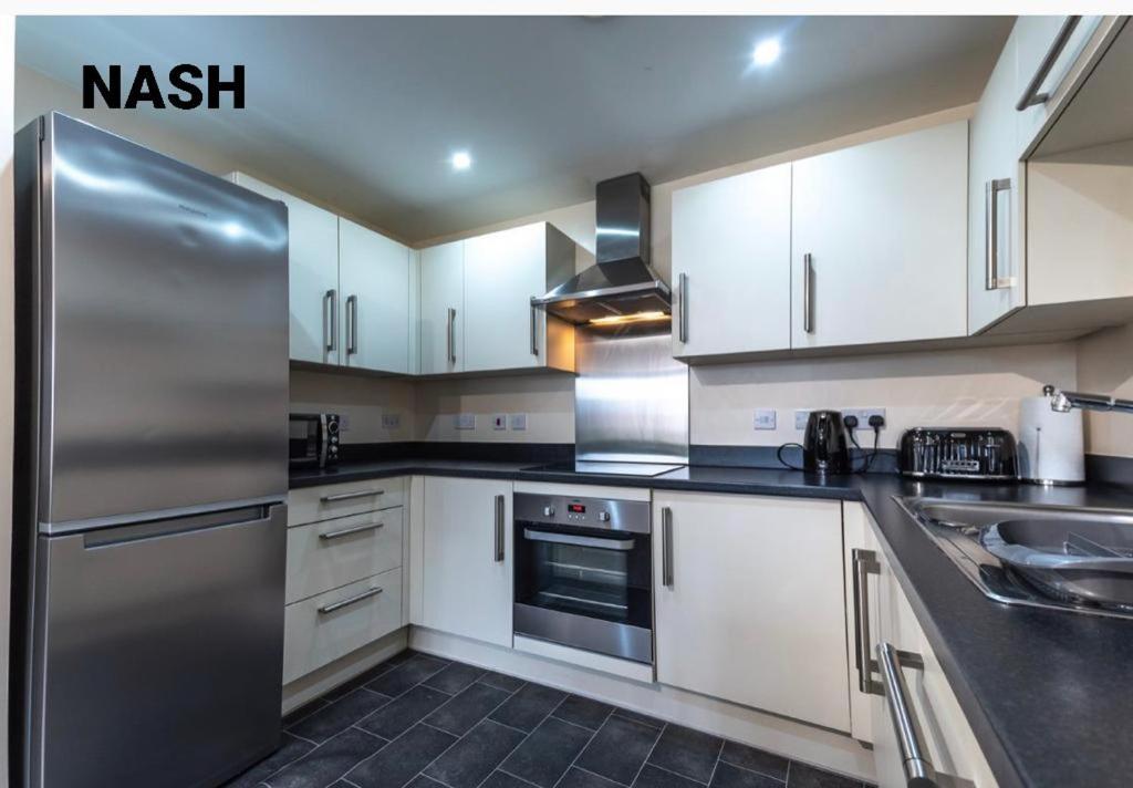 Stylish 2 Bedroom Apartment-Short Term Lets & Serviced Accomodation Reading Kültér fotó